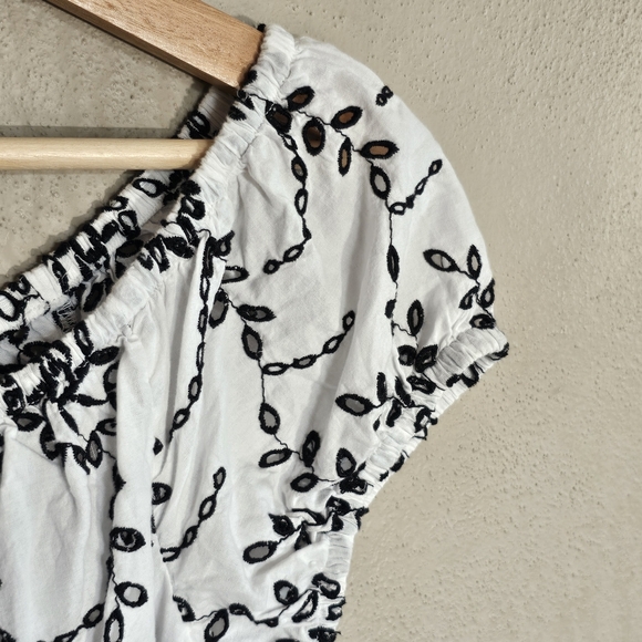 AEO Cropped Embroidered OTS Cropped Top, S - Picture 3 of 8